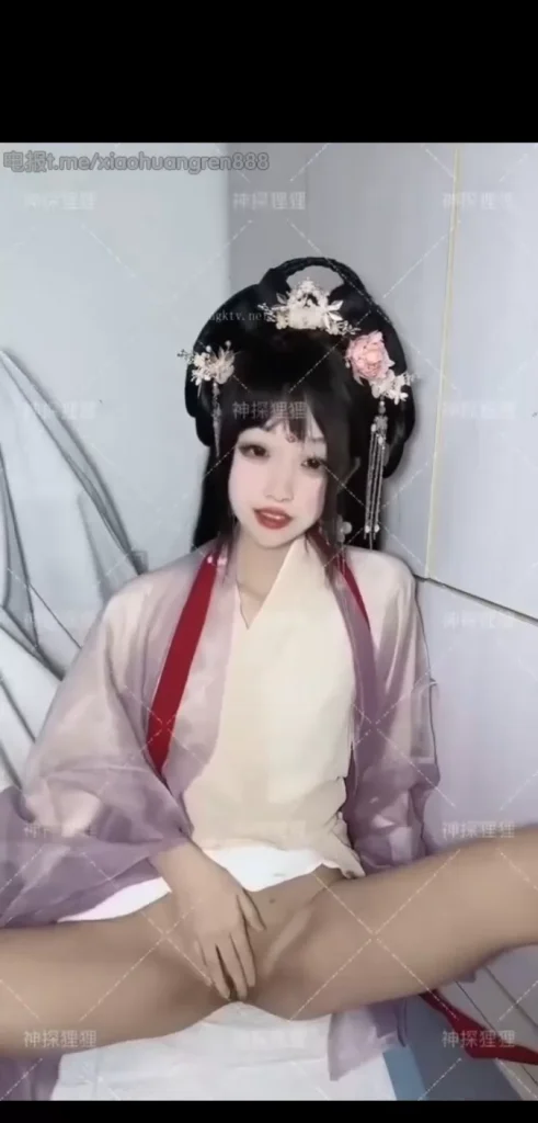[转载搬运] 福利姬【神探狸狸】cos汉服露出 [2v+18M]-基腐天堂