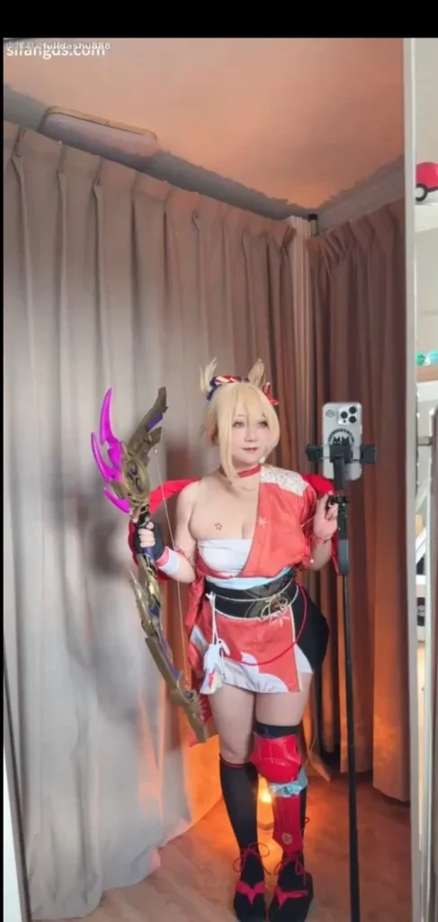 转载搬运] 【视频】b站 欧翼翼cos原神 宵宫～炮机自慰 [5v+502M] -基腐天堂